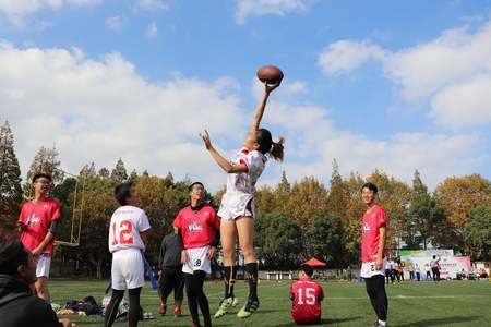 【我，橄不同】我叫Panda，我是中国第一支高校女子橄榄球队队长